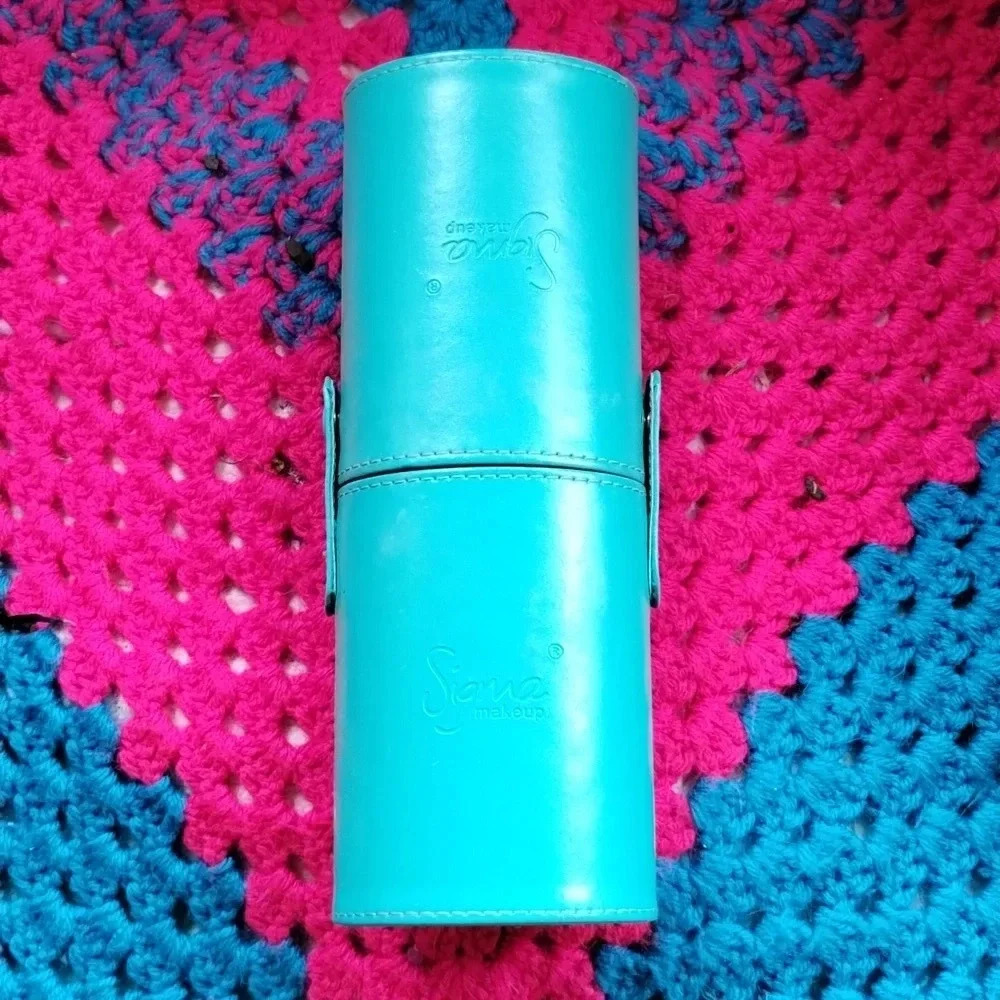 Sigma Travel Holder for Makeup Brushes, etc anything